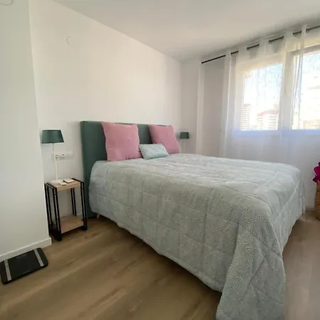 아파트 Relaxing Modern Beachfront - Amazing Sea View 칼페